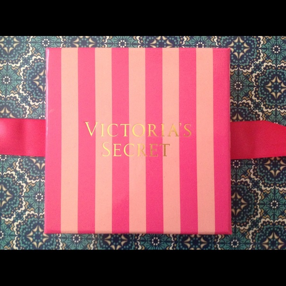 NWT Victoria's Secret Angel Wing Bracelets - Picture 4 of 5